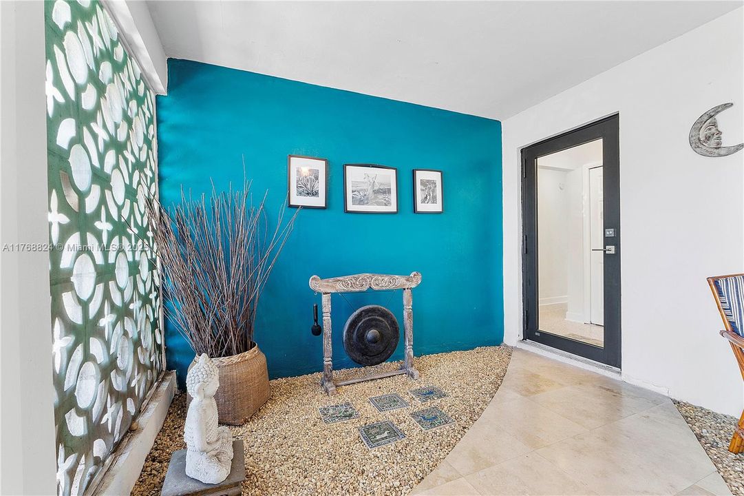 Vendido Recientemente: $669,000 (3 camas, 2 baños, 1341 Pies cuadrados)