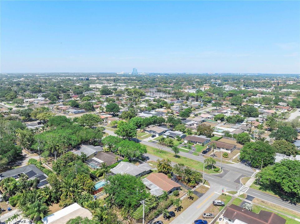 Vendido Recientemente: $669,000 (3 camas, 2 baños, 1341 Pies cuadrados)