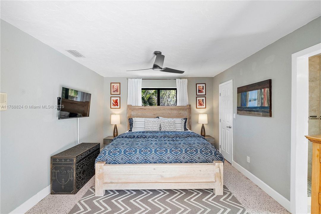 Vendido Recientemente: $669,000 (3 camas, 2 baños, 1341 Pies cuadrados)