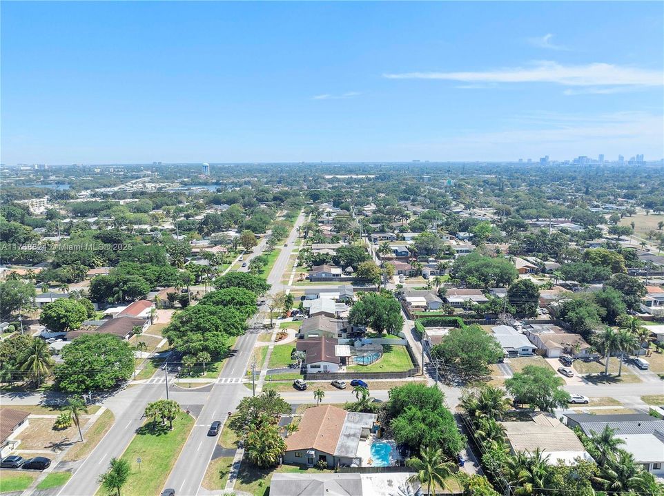 Vendido Recientemente: $669,000 (3 camas, 2 baños, 1341 Pies cuadrados)