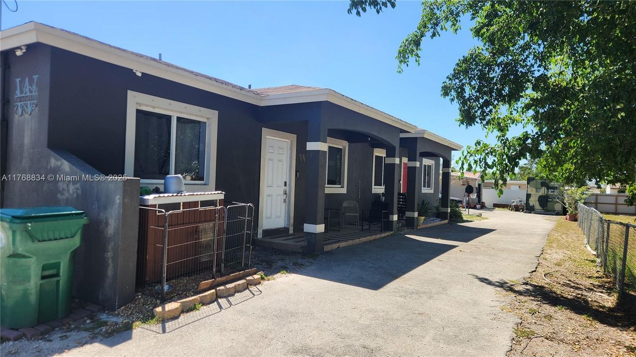 最近售出: $685,000 (0 贝兹, 0 浴室, 2400 平方英尺)