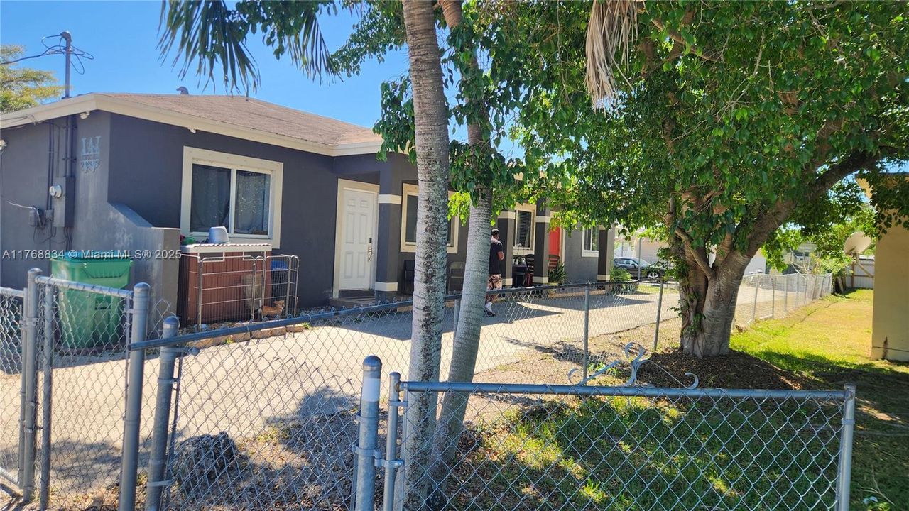 最近售出: $685,000 (0 贝兹, 0 浴室, 2400 平方英尺)