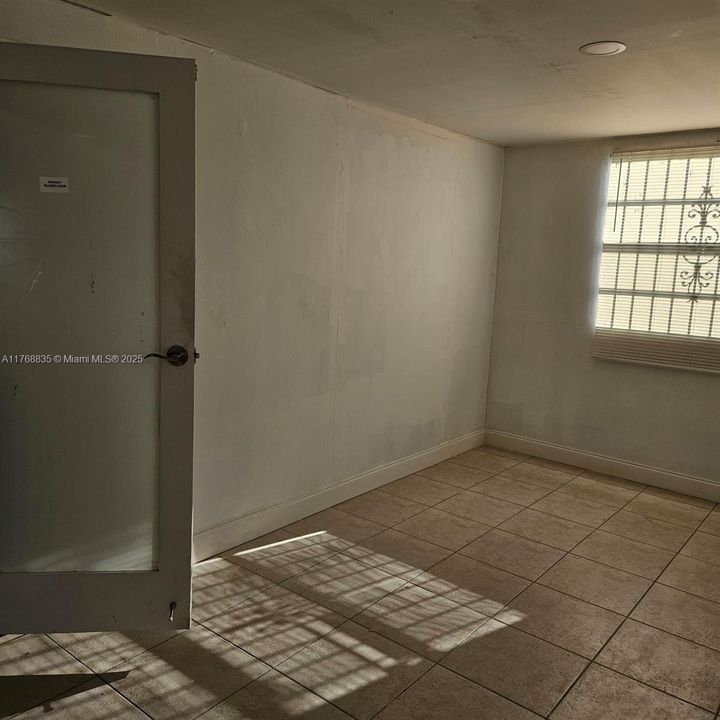 Recientemente alquilado: $3,800 (4 camas, 2 baños, 1532 Pies cuadrados)