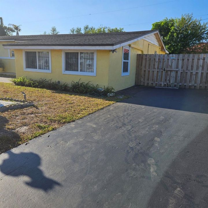 Recientemente alquilado: $3,800 (4 camas, 2 baños, 1532 Pies cuadrados)