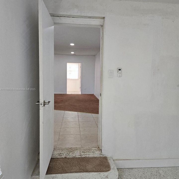 Recientemente alquilado: $3,800 (4 camas, 2 baños, 1532 Pies cuadrados)