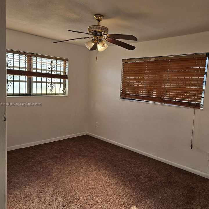 Recientemente alquilado: $3,800 (4 camas, 2 baños, 1532 Pies cuadrados)