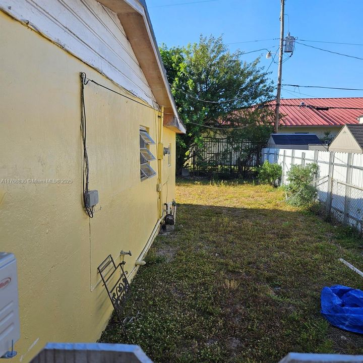 Recientemente alquilado: $3,800 (4 camas, 2 baños, 1532 Pies cuadrados)