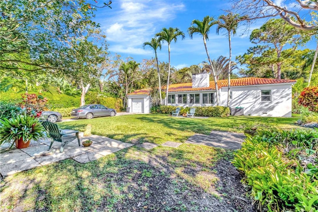 Vendido Recientemente: $1,195,000 (3 camas, 2 baños, 1556 Pies cuadrados)