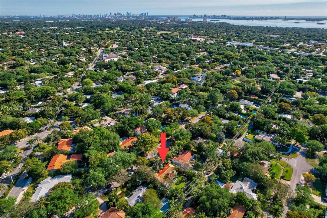 Vendido Recientemente: $1,195,000 (3 camas, 2 baños, 1556 Pies cuadrados)