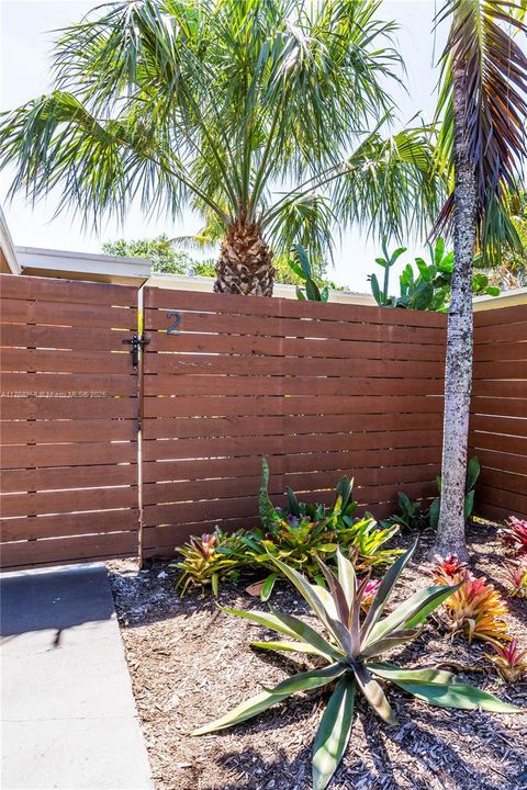 最近售出: $650,000 (0 贝兹, 0 浴室, 1693 平方英尺)