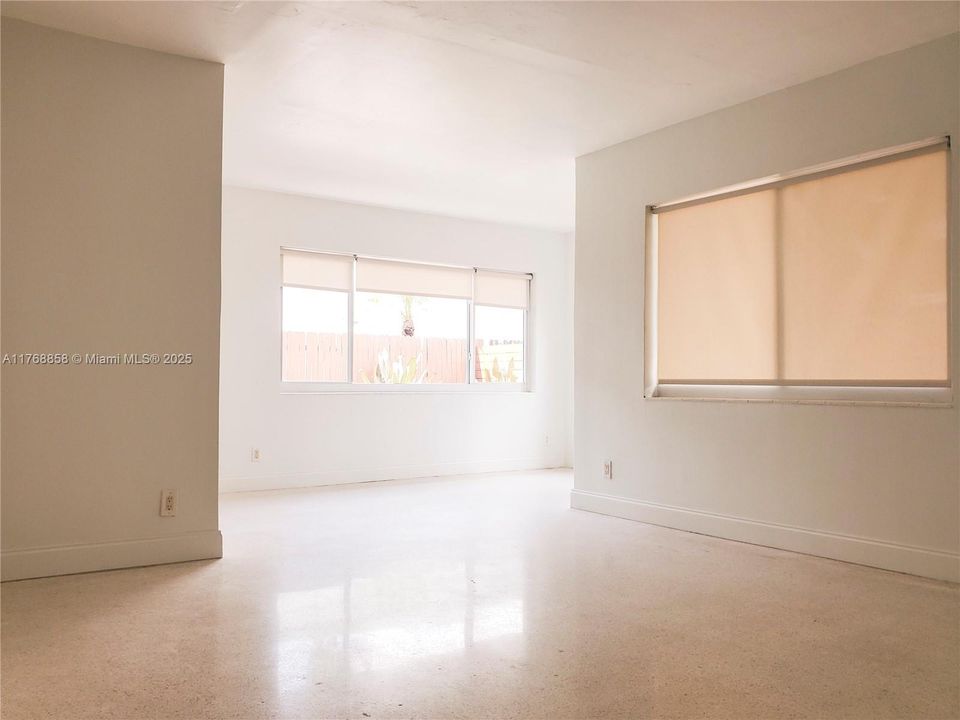 最近售出: $650,000 (0 贝兹, 0 浴室, 1693 平方英尺)