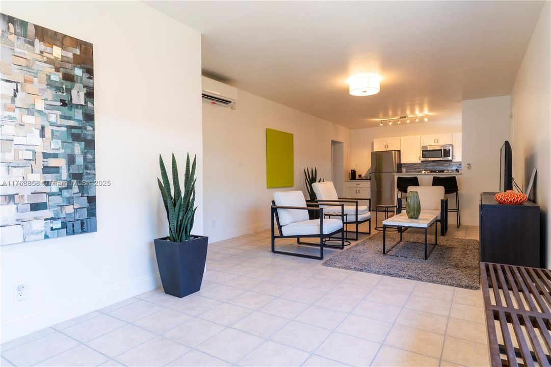 最近售出: $650,000 (0 贝兹, 0 浴室, 1693 平方英尺)