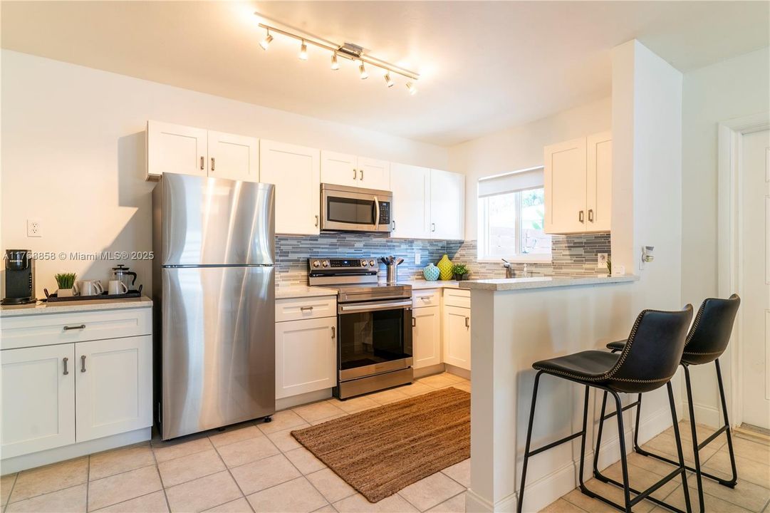 最近售出: $650,000 (0 贝兹, 0 浴室, 1693 平方英尺)