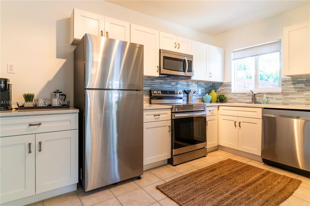 最近售出: $650,000 (0 贝兹, 0 浴室, 1693 平方英尺)