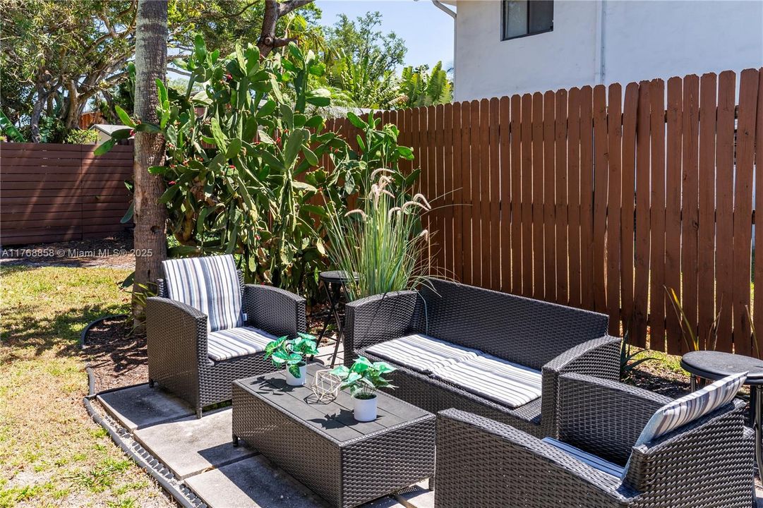 最近售出: $650,000 (0 贝兹, 0 浴室, 1693 平方英尺)