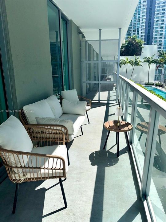 Недавно арендовано: $2,750 (1 спален, 1 ванн, 761 Квадратных фут)