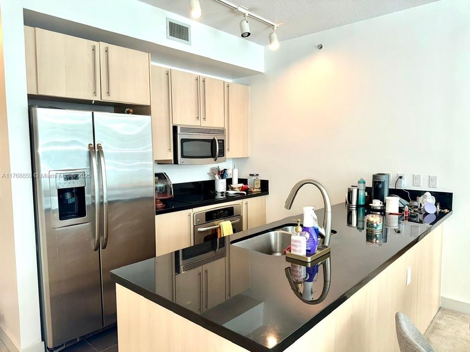 Недавно арендовано: $2,750 (1 спален, 1 ванн, 761 Квадратных фут)