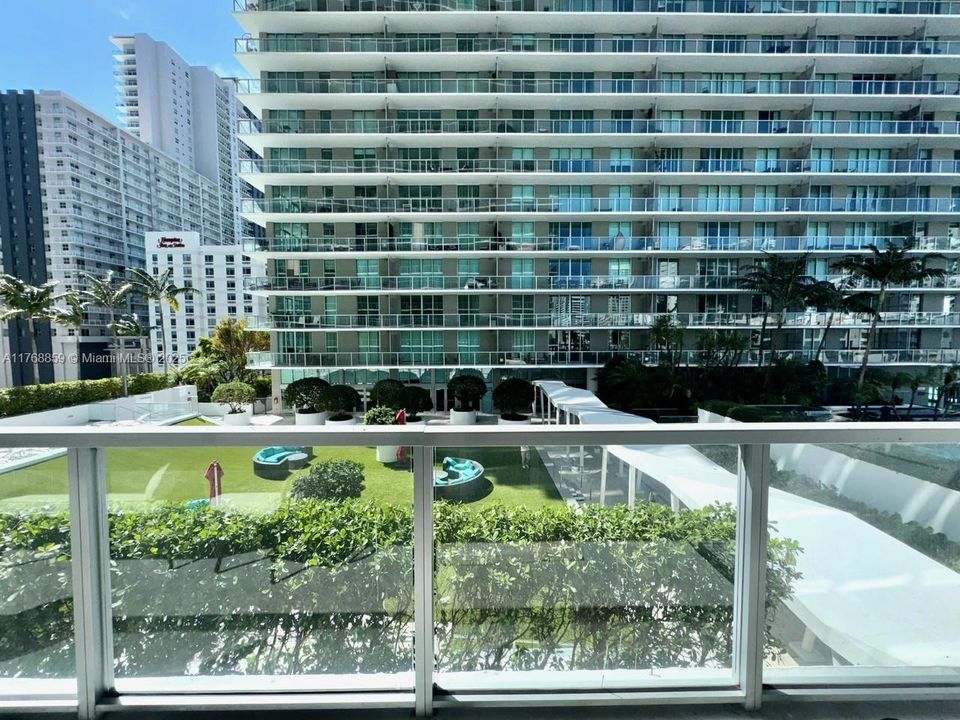 Недавно арендовано: $2,750 (1 спален, 1 ванн, 761 Квадратных фут)