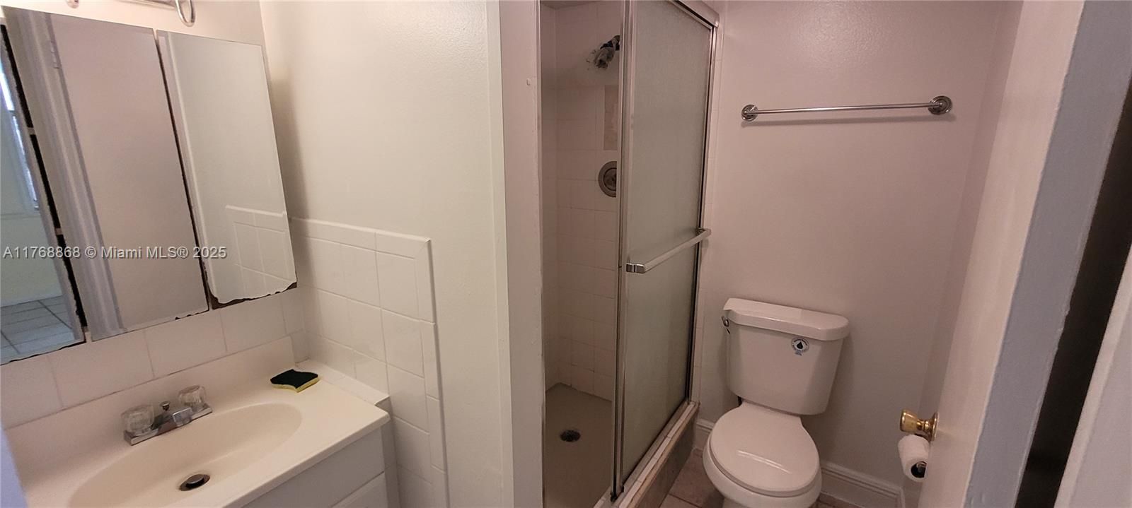 待售: $220,000 (2 贝兹, 2 浴室, 970 平方英尺)