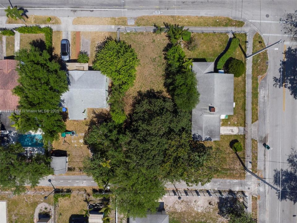 Recently Sold: $685,000 (0.12 acres)