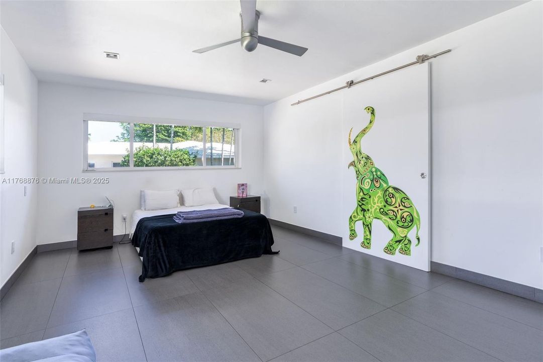 Active With Contract: $3,195,000 (4 beds, 4 baths, 2696 Square Feet)