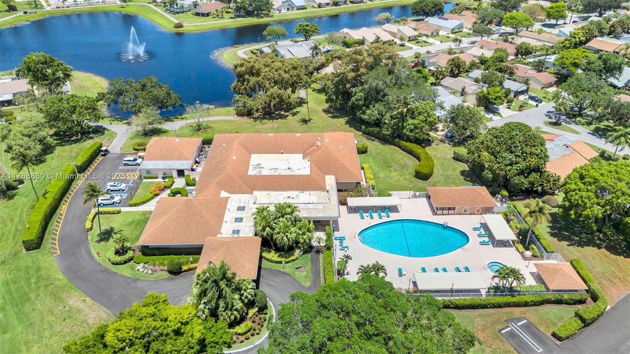 En Venta: $574,000 (3 camas, 2 baños, 1692 Pies cuadrados)