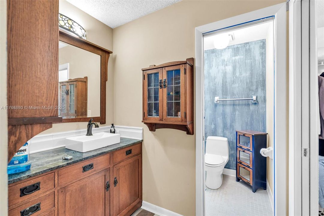 En Venta: $574,000 (3 camas, 2 baños, 1692 Pies cuadrados)