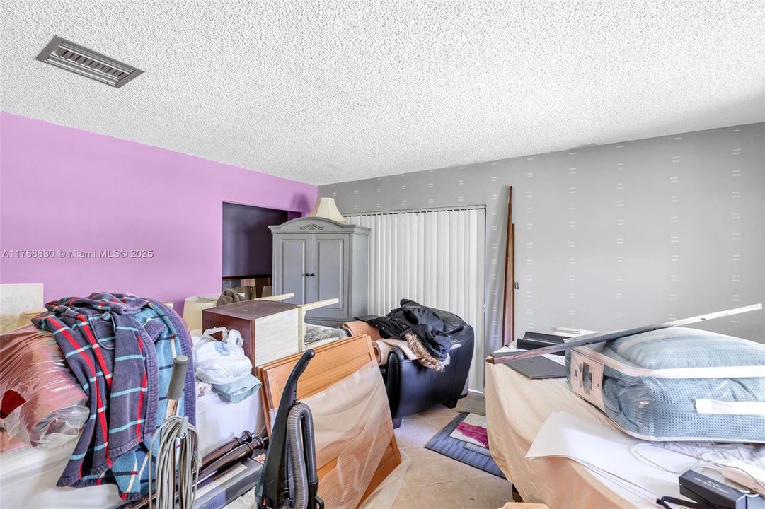 En Venta: $574,000 (3 camas, 2 baños, 1692 Pies cuadrados)