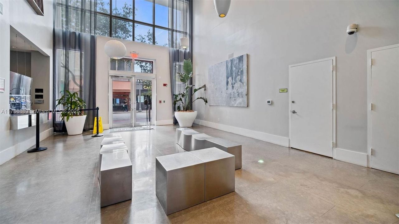 最近租的: $2,500 (1 贝兹, 1 浴室, 903 平方英尺)