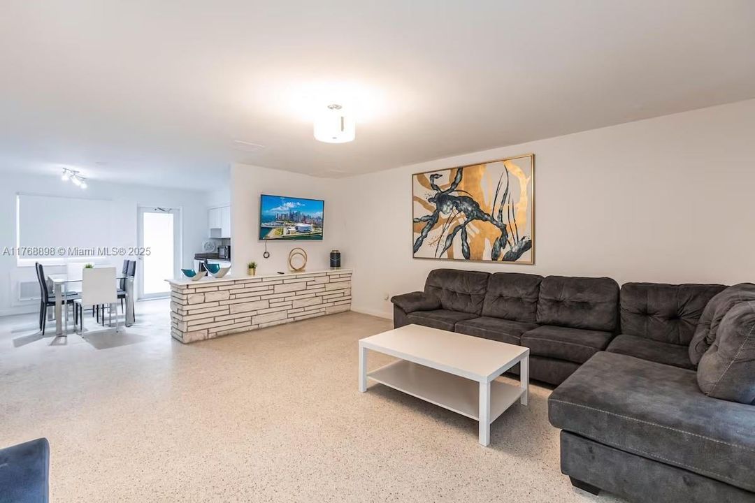 En Venta: $2,750,000 (0 camas, 0 baños, 2220 Pies cuadrados)