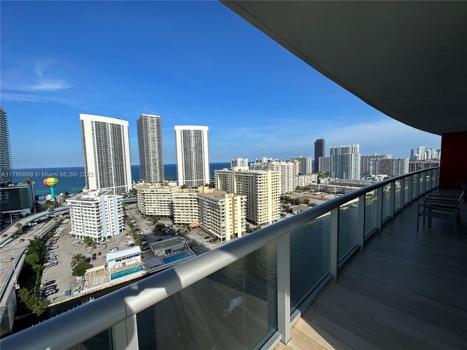 На продажу: $825,000 (3 спален, 3 ванн, 1577 Квадратных фут)