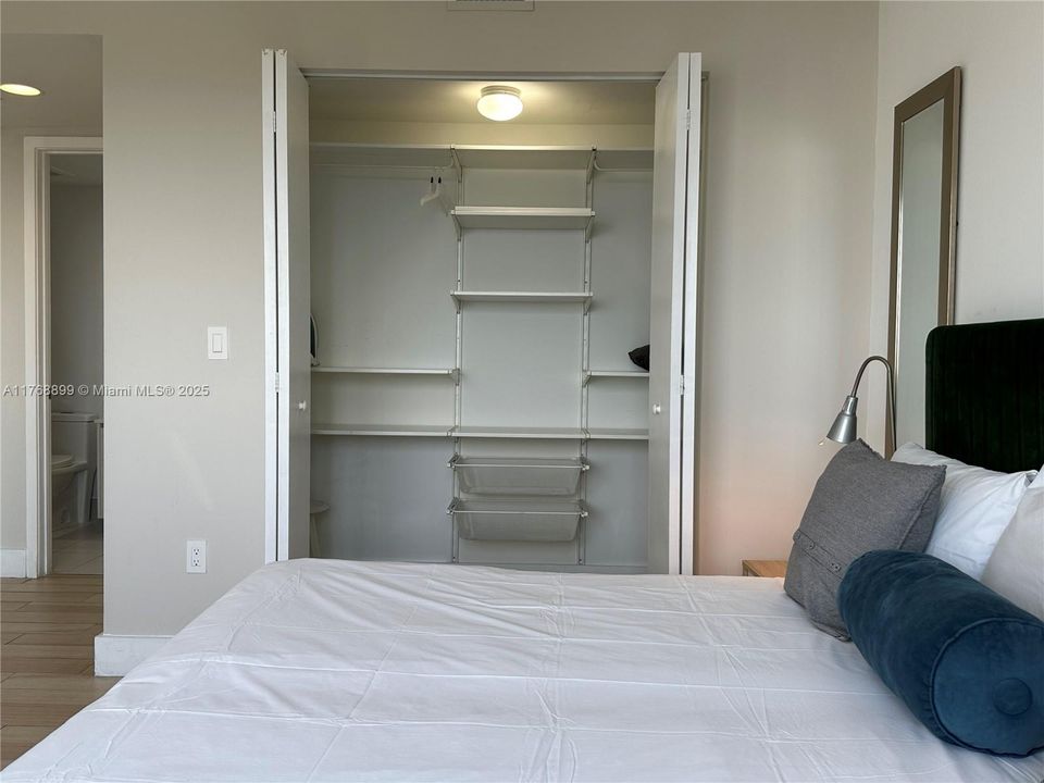 На продажу: $825,000 (3 спален, 3 ванн, 1577 Квадратных фут)