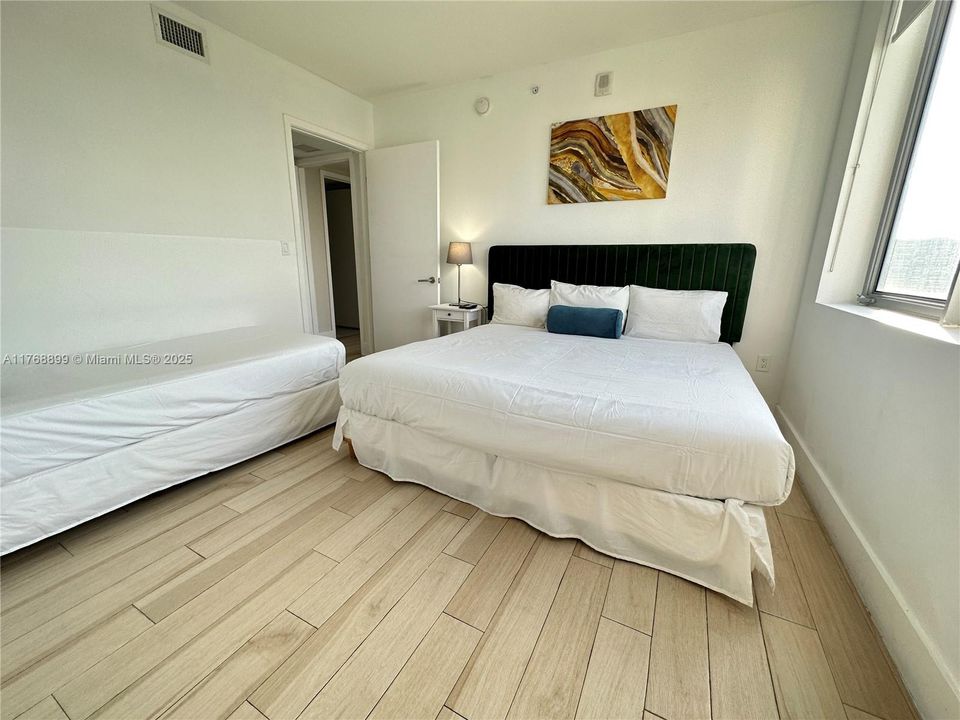 На продажу: $825,000 (3 спален, 3 ванн, 1577 Квадратных фут)