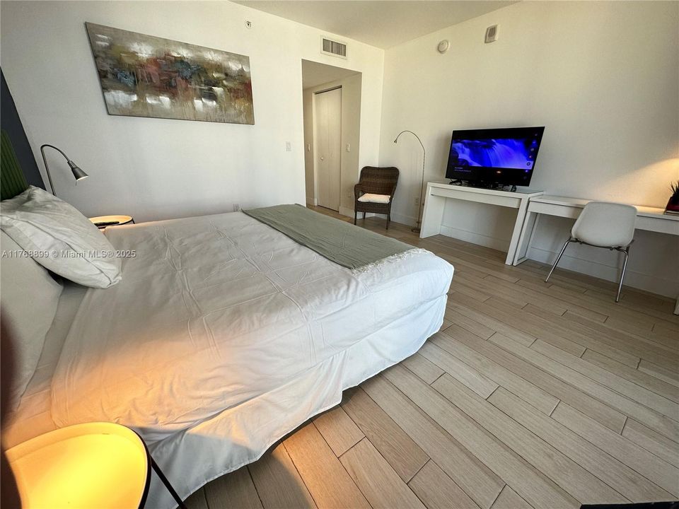 На продажу: $825,000 (3 спален, 3 ванн, 1577 Квадратных фут)