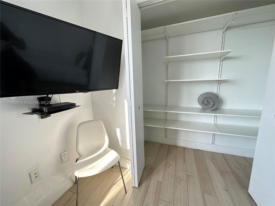 На продажу: $825,000 (3 спален, 3 ванн, 1577 Квадратных фут)