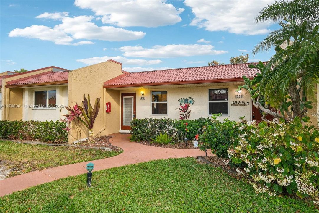 Recently Sold: $205,000 (2 beds, 2 baths, 1000 Square Feet)