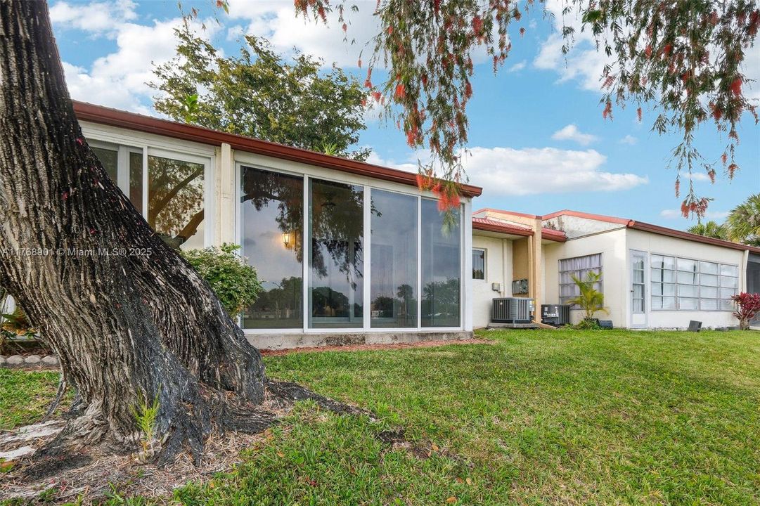 Recently Sold: $205,000 (2 beds, 2 baths, 1000 Square Feet)