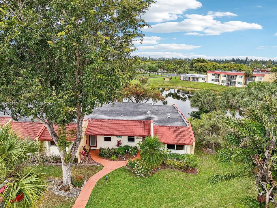 Recently Sold: $205,000 (2 beds, 2 baths, 1000 Square Feet)