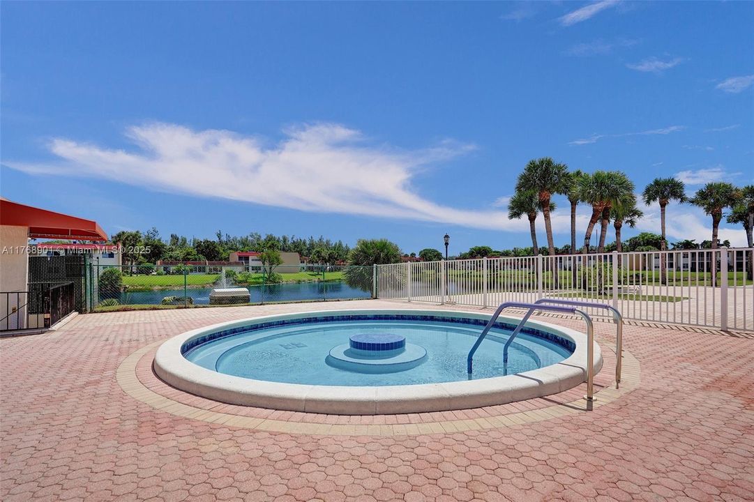 Recently Sold: $205,000 (2 beds, 2 baths, 1000 Square Feet)