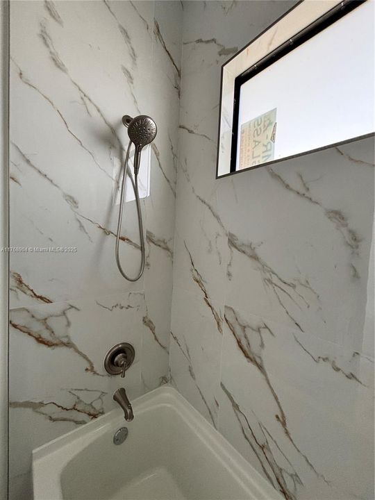 Недавно арендовано: $2,400 (4 спален, 2 ванн, 1588 Квадратных фут)