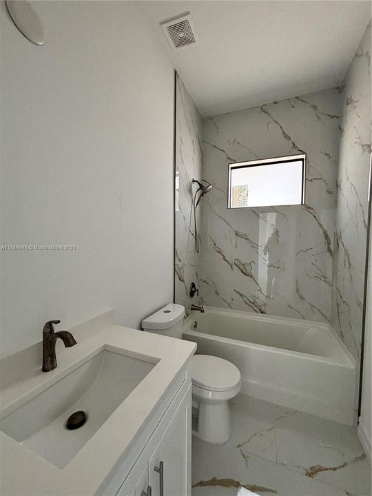 Недавно арендовано: $2,400 (4 спален, 2 ванн, 1588 Квадратных фут)