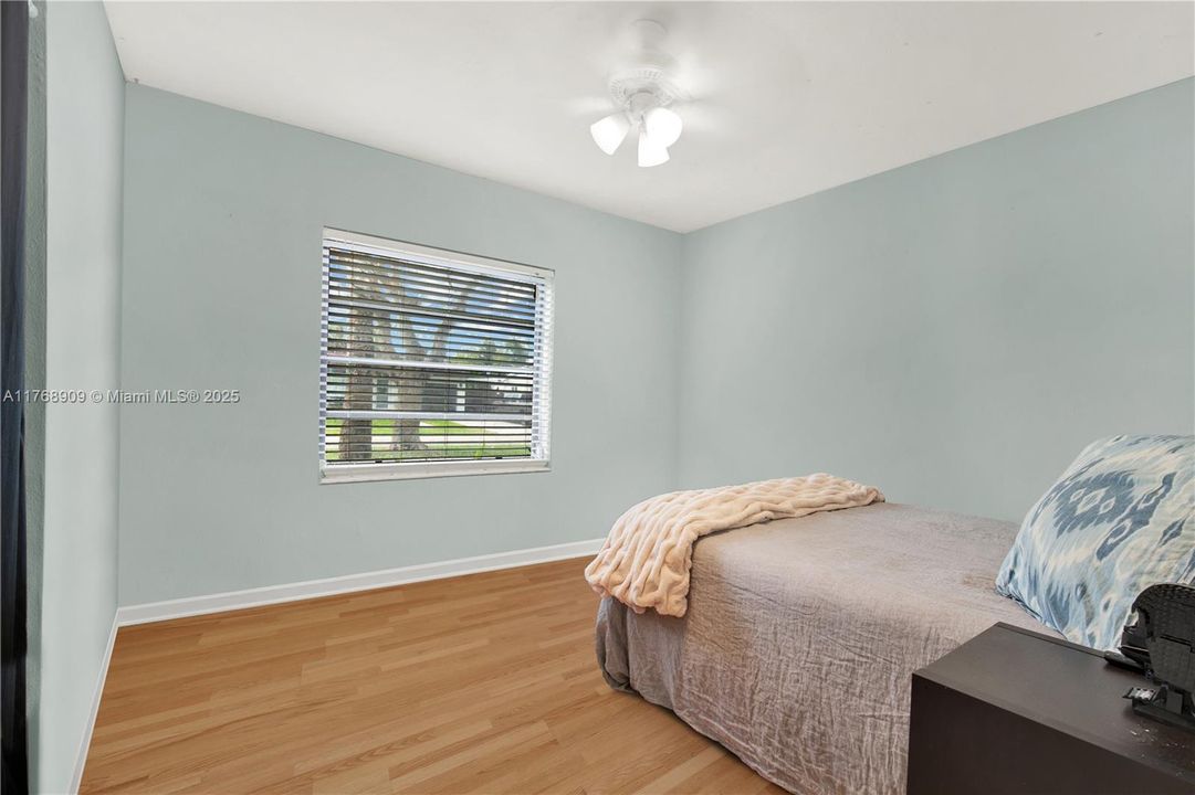 Recently Sold: $649,000 (3 beds, 2 baths, 1474 Square Feet)