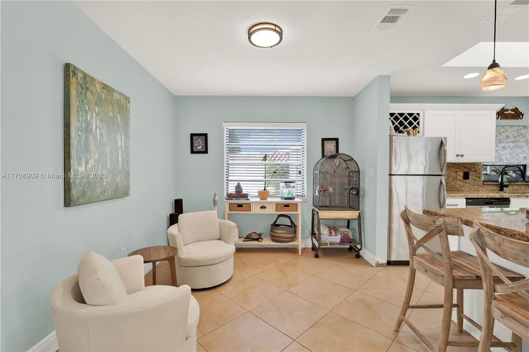 Recently Sold: $649,000 (3 beds, 2 baths, 1474 Square Feet)