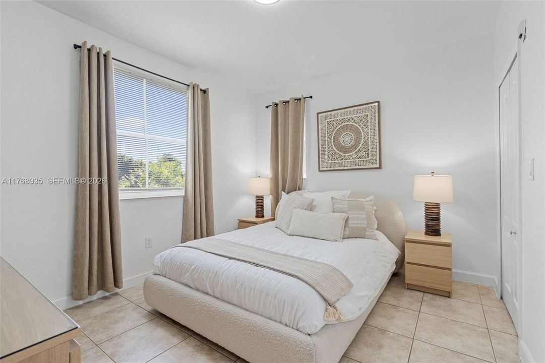 For Sale: $247,500 (3 beds, 2 baths, 1076 Square Feet)