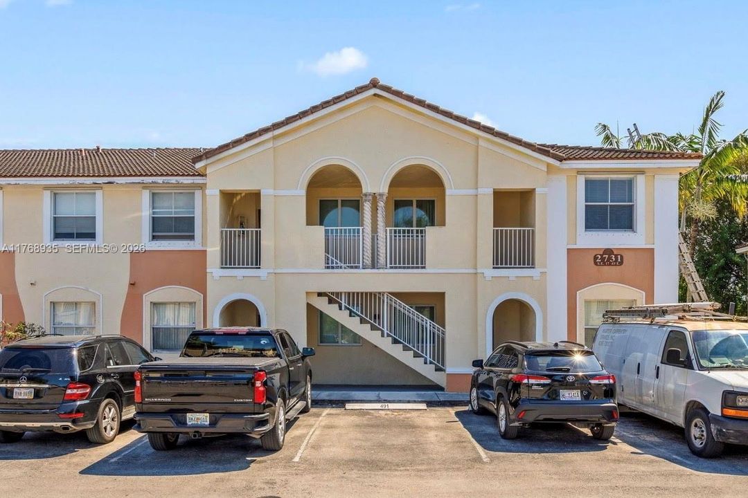 For Sale: $247,500 (3 beds, 2 baths, 1076 Square Feet)