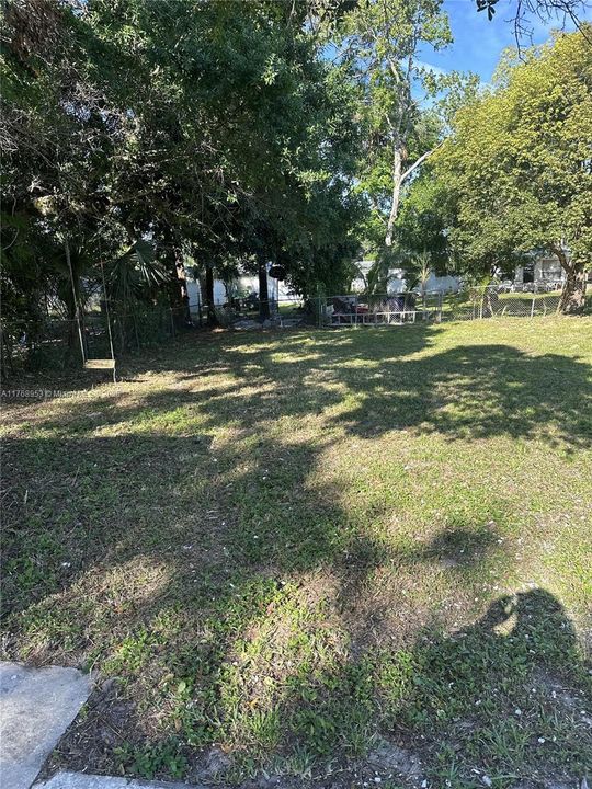 Недавно продано: $210,000 (2 спален, 1 ванн, 838 Квадратных фут)