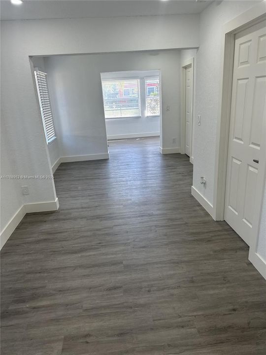 Недавно продано: $210,000 (2 спален, 1 ванн, 838 Квадратных фут)