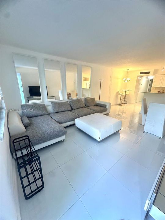 На продажу: $399,000 (1 спален, 1 ванн, 810 Квадратных фут)