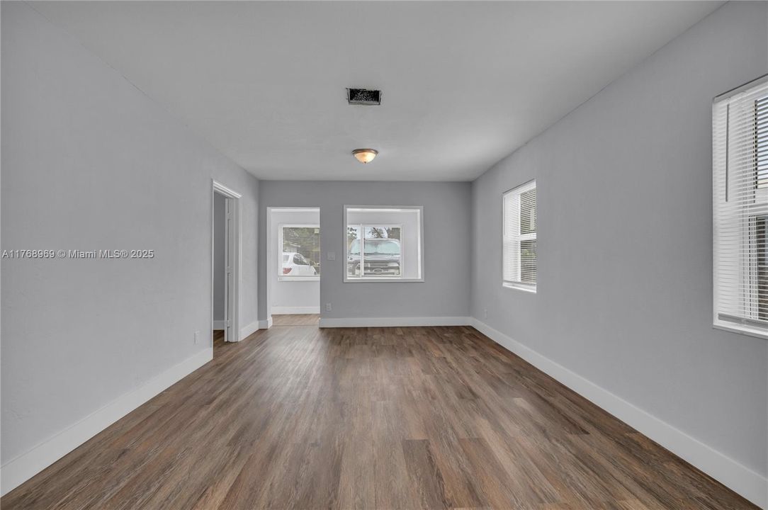 En Venta: $479,000 (3 camas, 2 baños, 1132 Pies cuadrados)