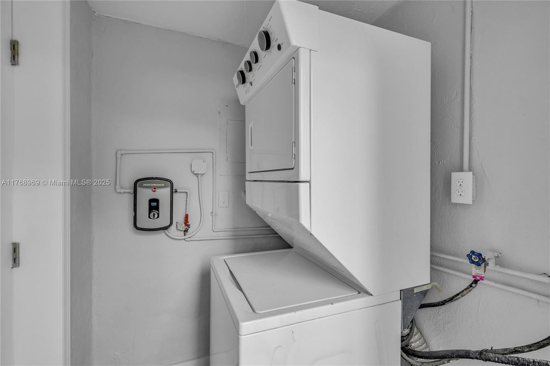 En Venta: $479,000 (3 camas, 2 baños, 1132 Pies cuadrados)